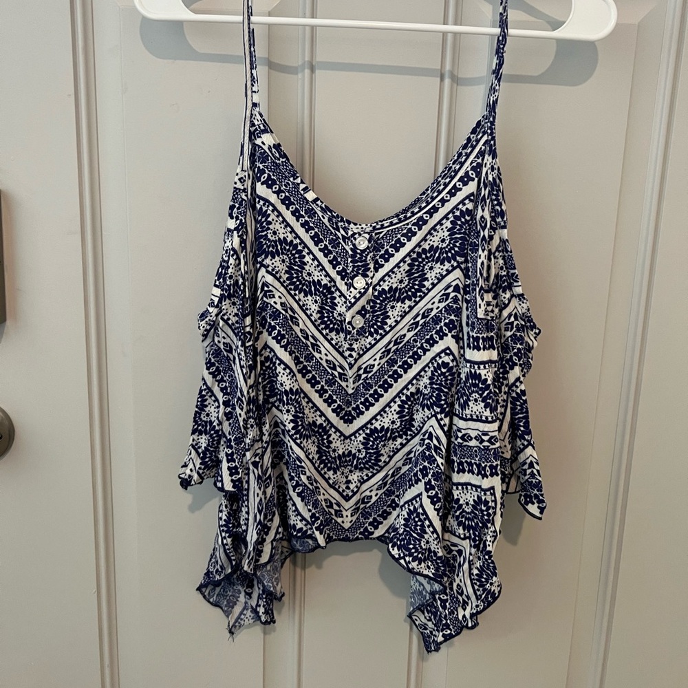 Charolette Russe Open shoulder flowy crop top